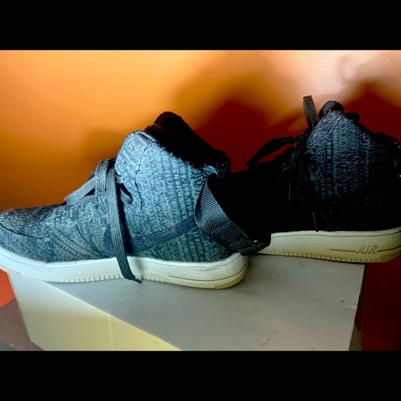 Nike air forces - Picture 1 of 4